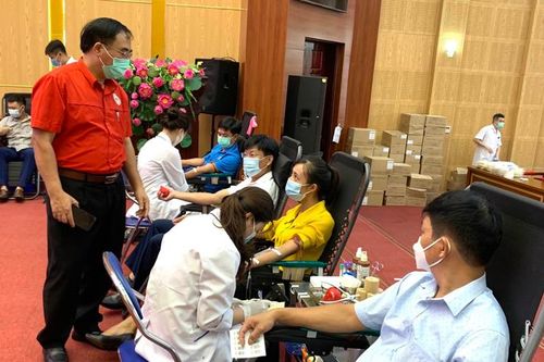 Chương trình 'Hiến máu tình nguyện - Đừng ngại COVID'