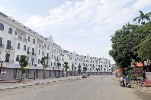 Từ làng lên phố