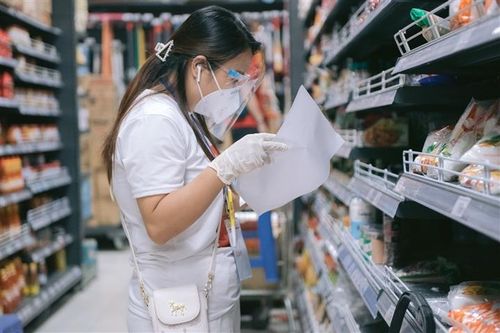 Nhân viên siêu thị, shipper ở TP.HCM được lưu thông từ 5h - 21h30 hàng ngày