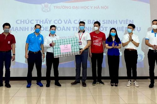 853 sinh viên tình nguyện hỗ trợ lấy mẫu xét nghiệm Covid-19 tại 6 quận, huyện