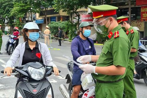Tình trạng ùn tắc xe 'luồng xanh' trên cao tốc Pháp Vân - Cầu Giẽ được khắc phục