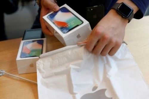 Hai người Việt bị bắt ở Nhật Bản vì gian dối để đổi iPhone
