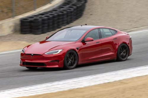 Tesla đánh bại kỷ lục của Porsche tại trường đua Nurburgring