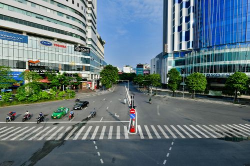 Giao thông Hà Nội sáng ngày thứ 50 giãn cách xã hội