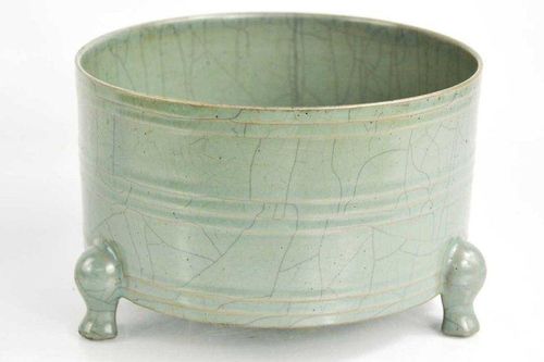 Chiếc bát gốm được đấu giá hơn 440.000 USD