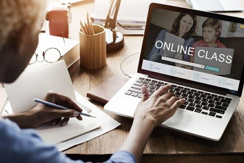 Bộ Giáo dục và Đào tạo sẽ ban hành hướng dẫn học tập trực tuyến an toàn tại nhà