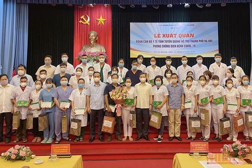 Tuyên Quang cử 100 cán bộ y tế hỗ trợ Hà Nội chống dịch Covid-19