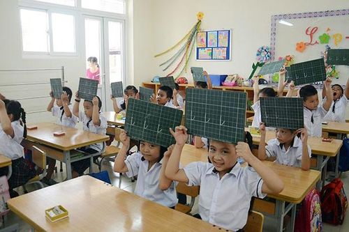 TP Hồ Chí Minh yêu cầu các trường không kêu gọi phụ huynh hỗ trợ mua sắm thiết bị không cần thiết