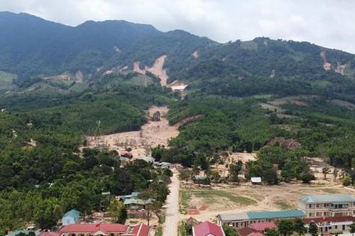 Quảng Trị: Trả lại tiền 'tự nguyện hỗ trợ cán bộ' cho người dân