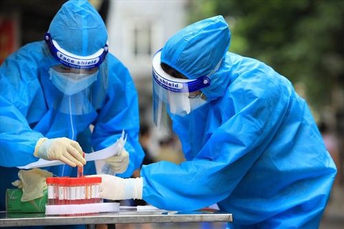 Xét nghiệm tất cả các trường hợp ho, sốt, khó thở ở TP Hồ Chí Minh