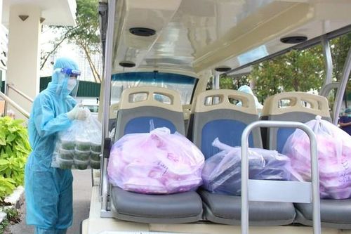 TP.HCM: Ngừng hợp đồng với cơ sở cung cấp suất ăn bệnh viện vì 'sâu bò trên dưa leo'