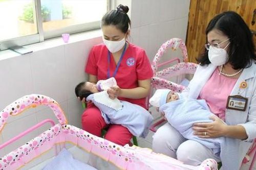 Hướng dẫn chi hỗ trợ bổ sung cho trẻ em có bố mẹ mắc COVID-19