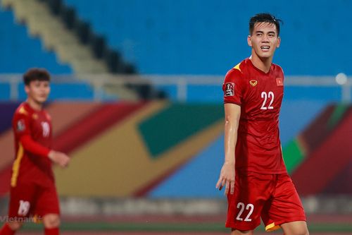 Đội tuyển Việt Nam và phút thuận buồm trong ngày đầu ra biển lớn