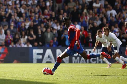 Thua tan tác Crystal Palace, Tottenham nguy cơ mất ngôi đầu
