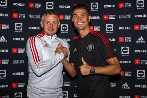 MU vs Newcastle: HLV Solskjaer báo tin vui về Ronaldo