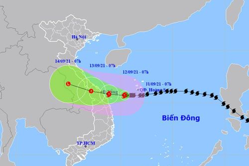 Bão số 5 bắt đầu gây mưa to ở khu vực từ Thừa Thiên Huế đến Bình Định