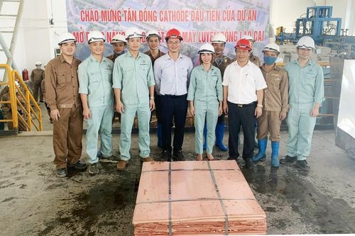 Sản xuất 55 tấn đồng Cathode đầu tiên đạt tiêu chuẩn trên 99,95%