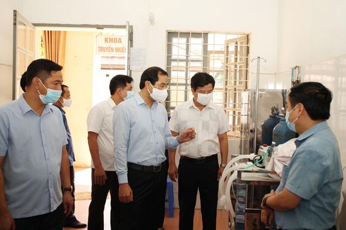 Chủ tịch UBND tỉnh Trịnh Xuân Trường kiểm tra công tác phòng, chống Covid -19 tại huyện Bát Xát