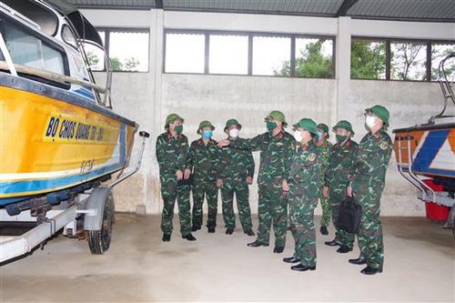 Quân khu 4 kiểm tra công tác ứng phó với bão số 5 tại Quảng Trị