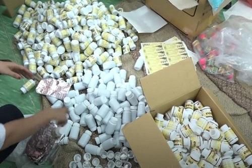 Phát hiện đường dây buôn lậu thuốc tân dược điều trị Covid-19