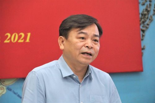 Thứ trưởng Nguyễn Hoàng Hiệp: Bão số 5 rất phức tạp, sẵn sàng họp đêm ứng phó