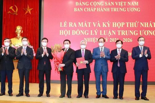 Đồng chí Nguyễn Xuân Thắng làm Chủ tịch Hội đồng Lý luận Trung ương