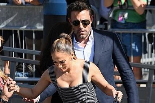 Phong cách của Jennifer Lopez khi tới Venice