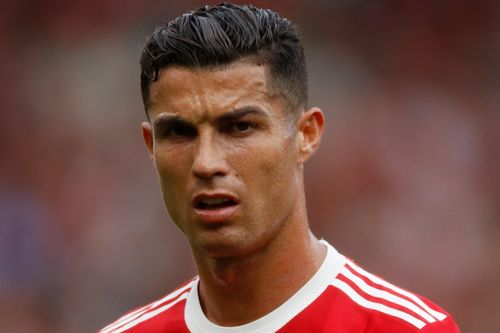 Vết gợn trong ngày tái xuất MU của Ronaldo