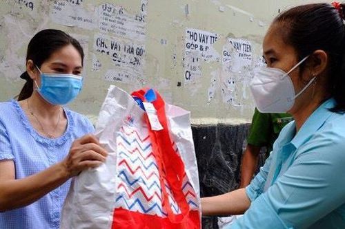 Chuyện 'xé rào' đưa thuốc điều trị đến F0 của Bí thư quận 6