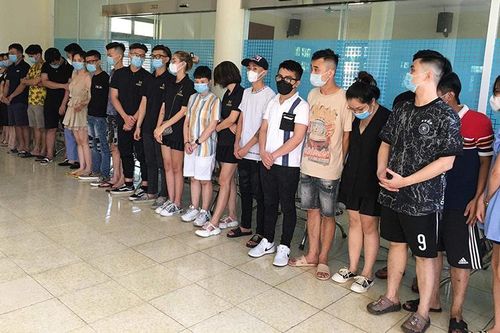 Phú Thọ phát hiện nhiều thanh niên tụ tập sử dụng bóng cười