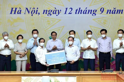 Hơn 1 triệu máy tính được huy động tại chương trình 'Sóng và máy tính cho em'