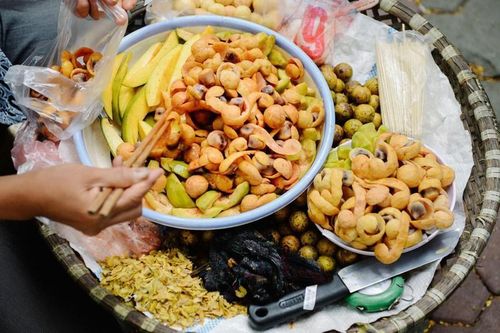Những thứ quà vặt mùa thu Hà Nội khiến bao người 'mê mệt'