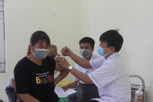 Chương Mỹ (Hà Nội): 'Thần tốc' xét nghiệm, tiêm chủng xong trước ngày 15/9