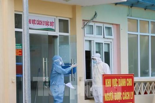 Nữ nhân viên y tế dương tính với SARS-CoV-2 trong khu cách ly
