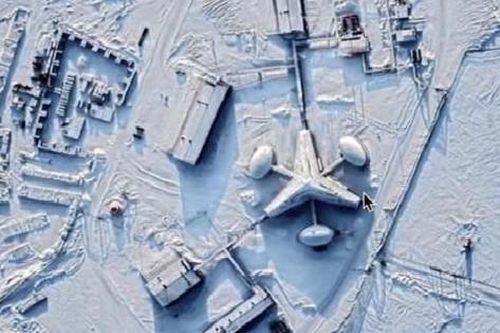 'Lướt' Google Earth, vô tình phát hiện căn cứ bí ẩn nghi của người ngoài hành tinh