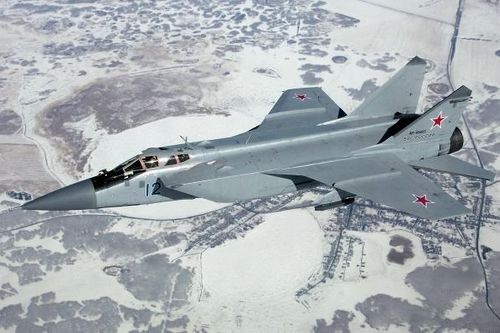 Nga điều tiêm kích đánh chặn MiG-31 'hộ tống' máy bay Na Uy