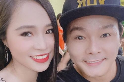 Nam nghệ sĩ cải lương nhiều lần bỏ ra hẻm ngồi khi bị vợ công kích