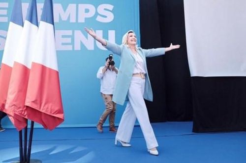 Lãnh đạo cực hữu Marine Le Pen lần thứ 3 tranh cử Tổng thống Pháp