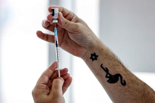 Quốc gia đầu tiên lên kế hoạch chuẩn bị đủ vaccine cho mũi tiêm thứ tư