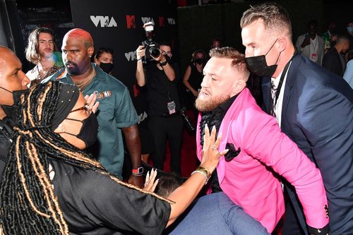 Hành xử của bạn trai Megan Fox sau vụ ẩu đả với Conor McGregor