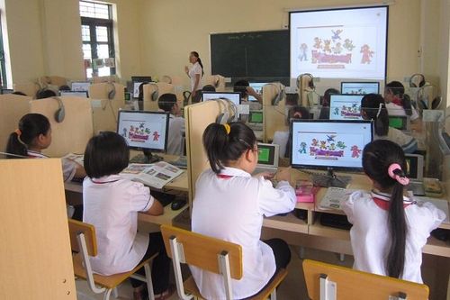 Công nghệ đồng hành cùng nhà giáo: Hút học sinh trong từng giờ học