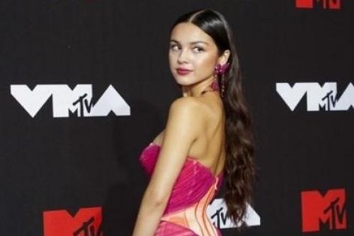 MTV VMAs 2021: Nữ ca sỹ Olivia Rodrigo trở thành chủ nhân của hai giải thưởng quan trọng