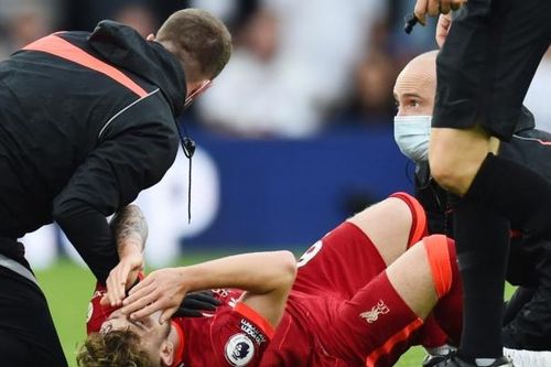 Harvey Elliott gặp chấn thương kinh hoàng trong trận Leeds Utd thua 0-3 Liverpool