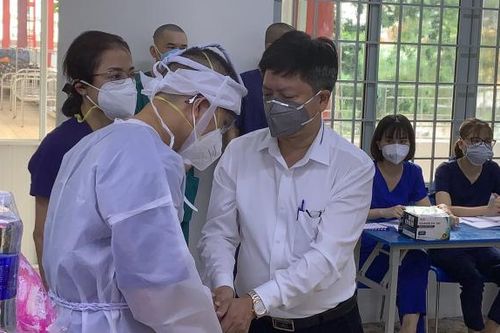 Nỗi buồn của thầy giáo đi chống dịch không thể về chịu tang mẹ