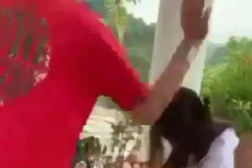 Yên Bái: Nữ sinh bị đánh dã man sau buổi lễ khai giảng