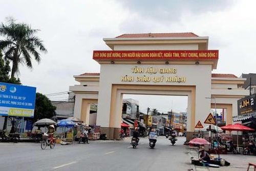 Hậu Giang nới lỏng 2 thành phố, tiếp tục đón người từ TP.HCM về