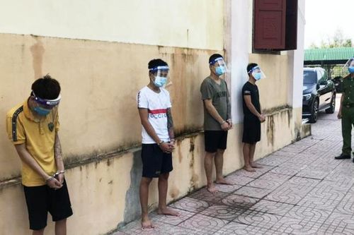 Giả danh giám đốc doanh nghiệp thuê ô tô đem bán