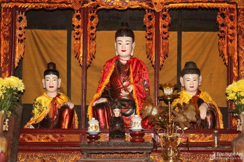 Chiêm ngưỡng hệ thống tượng cổ đặc sắc ở ngôi chùa làng biển