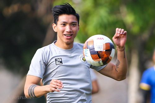 Đoàn Văn Hậu một lần nữa phải phẫu thuật chấn thương đầu gối