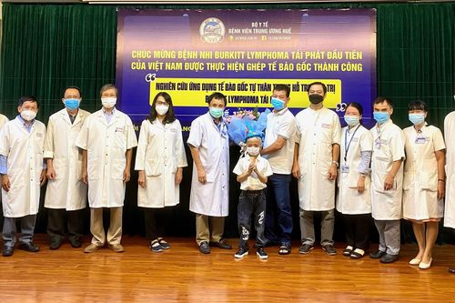 Ghép tế bào gốc cho bệnh nhi đầu tiên tái phát bệnh Burkitt Lymphoma